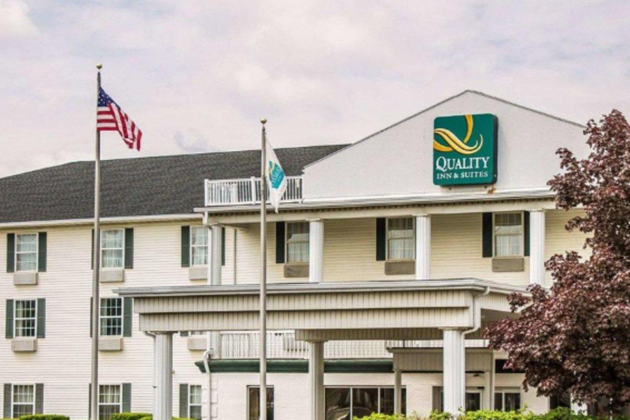 Quality Inn & Suites Bellville - Mansfield Εξωτερικό φωτογραφία