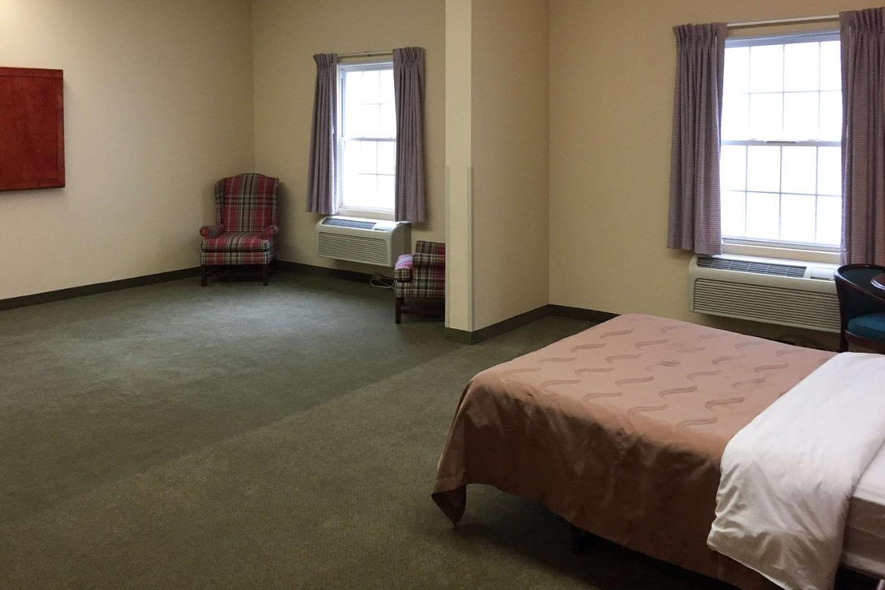 Quality Inn & Suites Bellville - Mansfield Εξωτερικό φωτογραφία