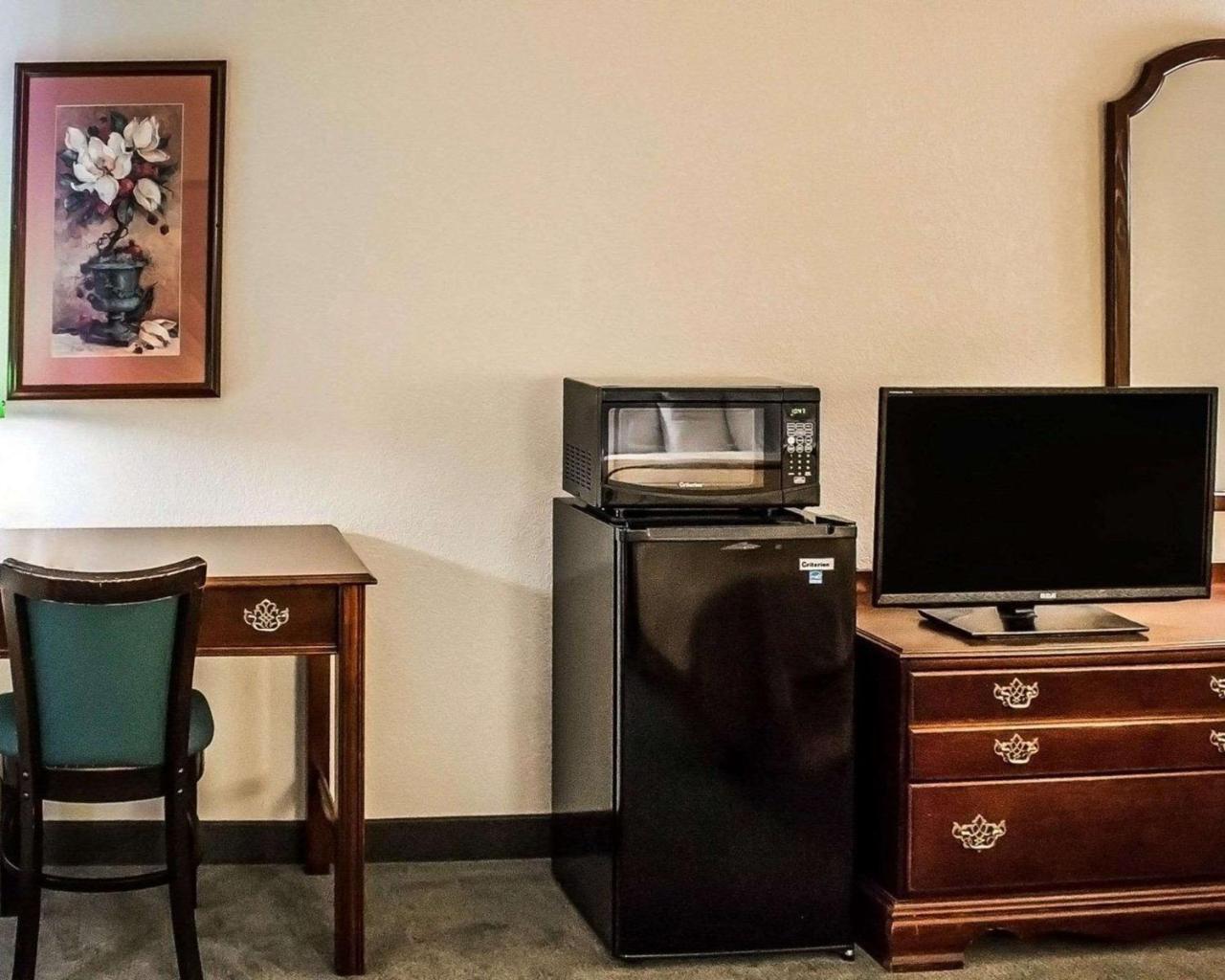 Quality Inn & Suites Bellville - Mansfield Εξωτερικό φωτογραφία
